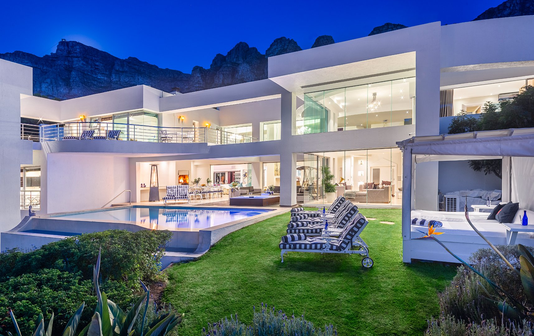 To Let 7 Bedroom Property for Rent in Camps Bay Western Cape